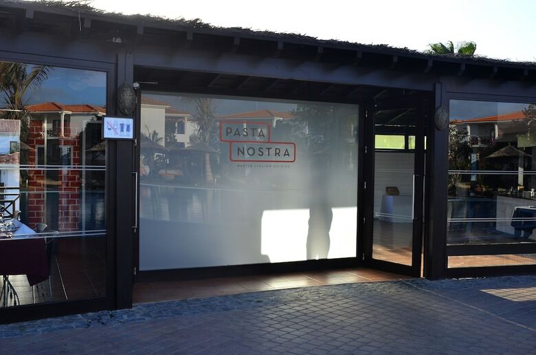 Hotel Melia Tortuga Beach Resort