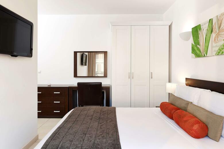 Hotel Melia Tortuga Beach Resort