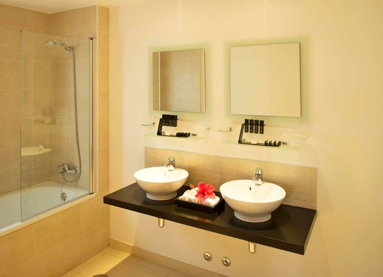 Hotel Melia Tortuga Beach Resort