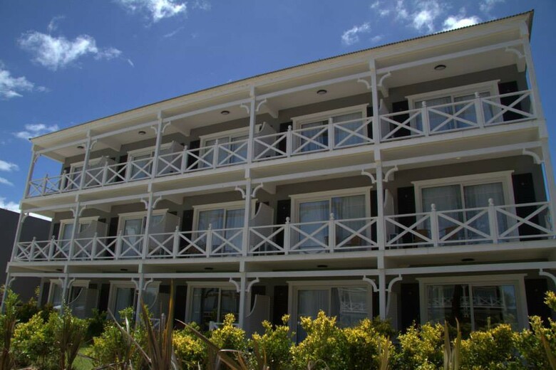 Howard Johnson Hotel And Convention Center Carilo