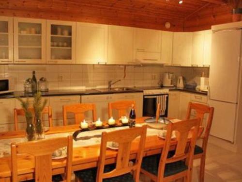 Holiday Home Mets�-vuosseli Rukalumous