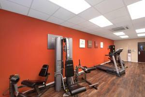Hotel Comfort Suites University