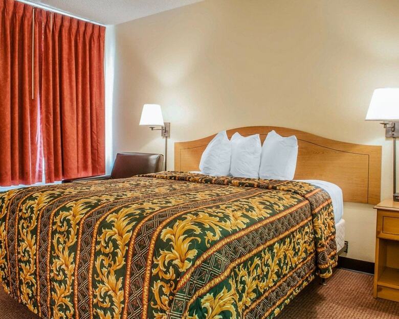 Hotel Suburban Extended Stay