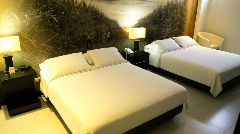 Hotel Puerta De San Antonio