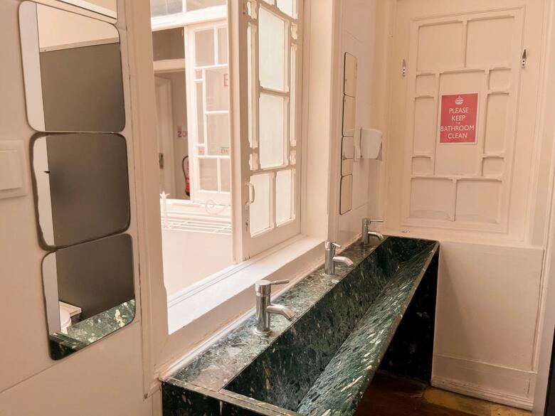 Hotel Hostal Equity Point Lisboa