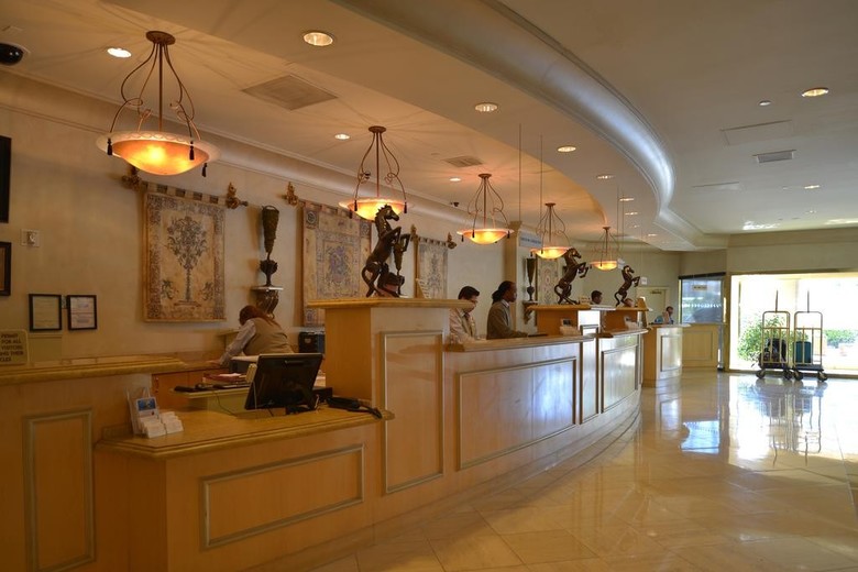 Hotel Polo Towers Suites