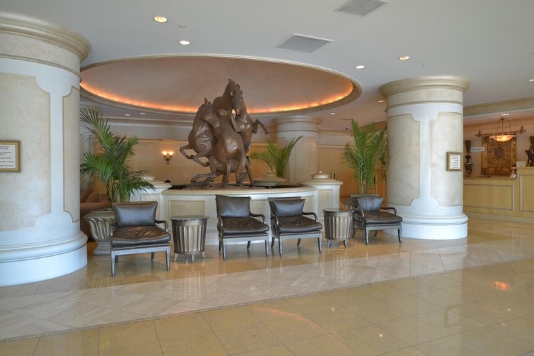 Hotel Polo Towers Suites