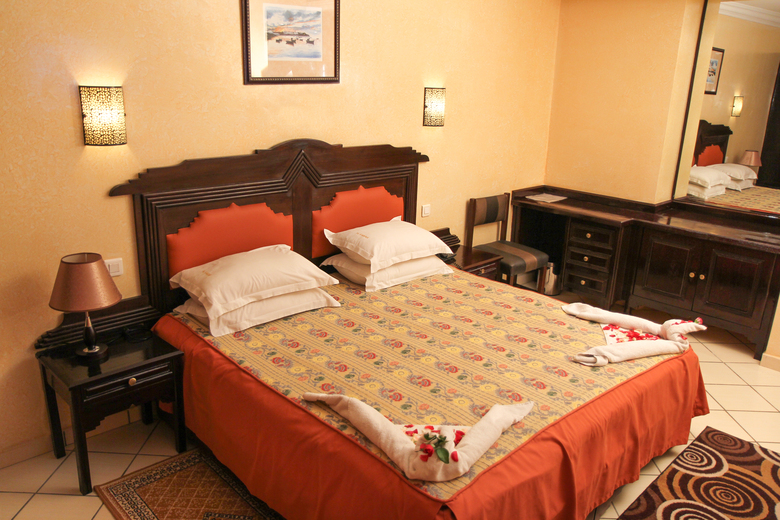 New Farah Hotel