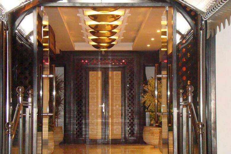 New Farah Hotel