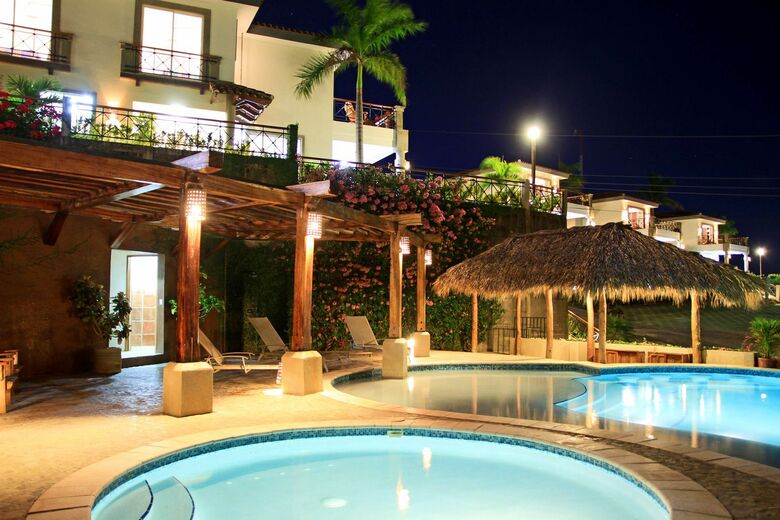 Hotel Bahia Del Sol Villas & Condominiums