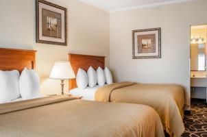 Quality Hotel & Suites At The Falls