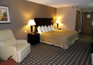 Hotel Quality Inn & Suites