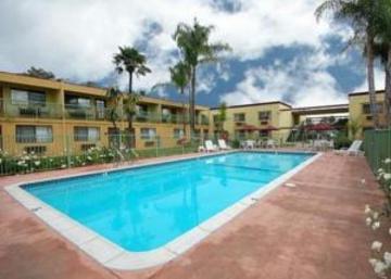 Hotel Comfort Inn & Suites Near Long Beach Conv. Ctr
