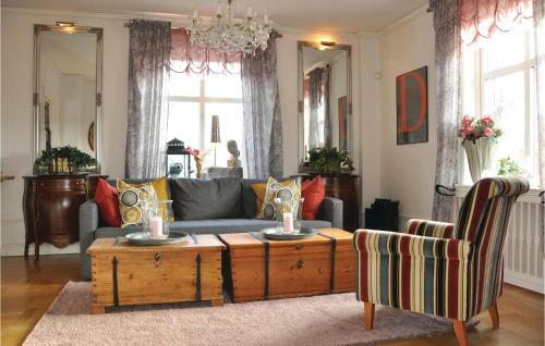 Three-bedroom Holiday Home In Karlstad