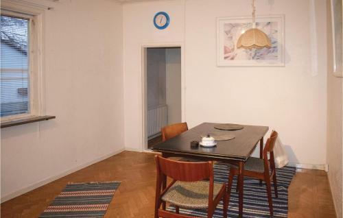 Six-bedroom Holiday Home In Knared