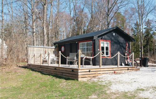 One-bedroom Holiday Home In Larbro