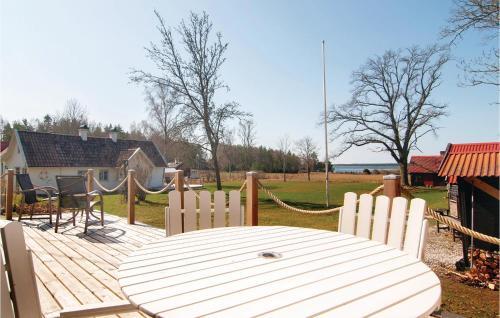 One-bedroom Holiday Home In Larbro