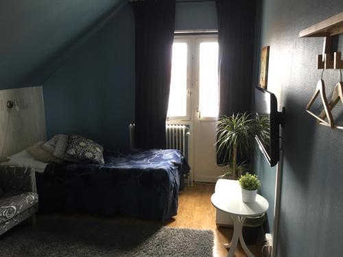 Hotel H�jdens L�gprishotell