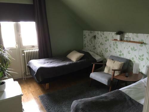 Hotel H�jdens L�gprishotell