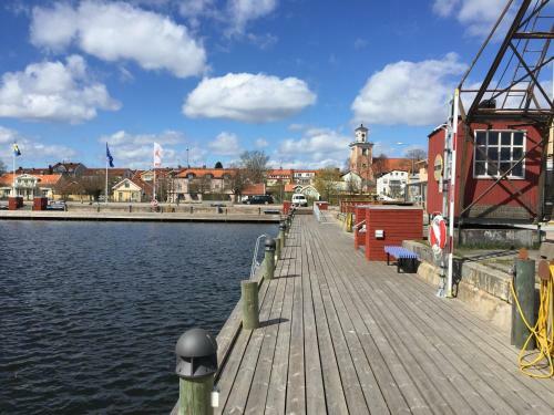 Hotel H�jdens L�gprishotell