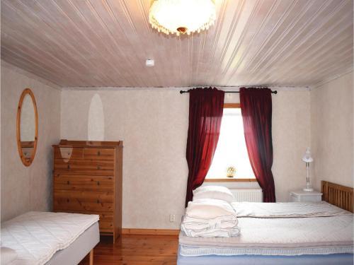 Four-bedroom Holiday Home In Rorvik
