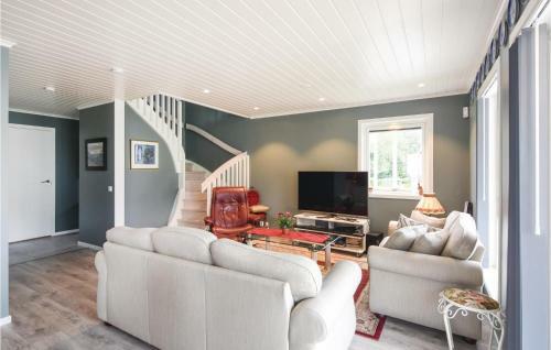 Four-bedroom Holiday Home In Stromstad