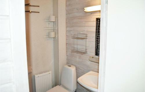 One-bedroom Holiday Home In Tvaaker