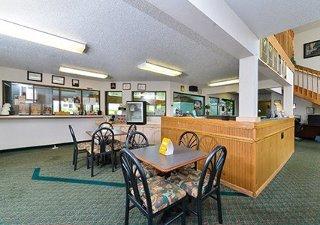 Hotel Rodeway Inn & Suites