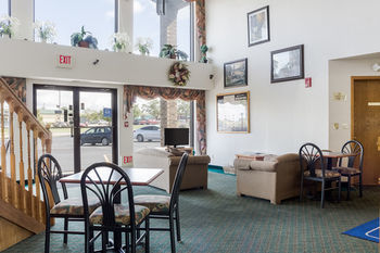 Hotel Rodeway Inn & Suites