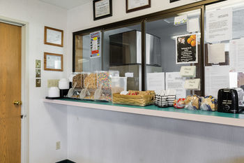 Hotel Rodeway Inn & Suites