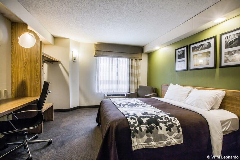 Hotel Sleep Inn At Six Flags