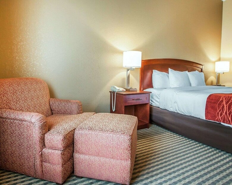Hotel Comfort Inn & Suites