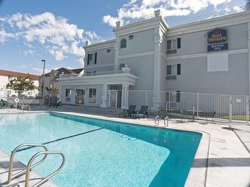 Best Western Salinas Monterey Hotel