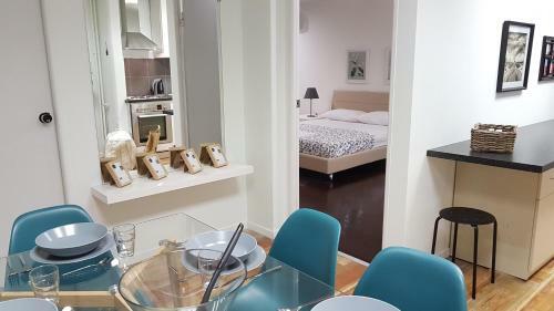 Errathens Cherry And Berry Apartments