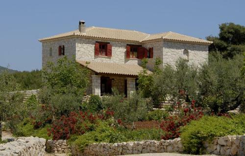 Villa Aresti Mountain Resort
