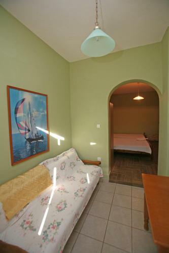 Elina Apartments