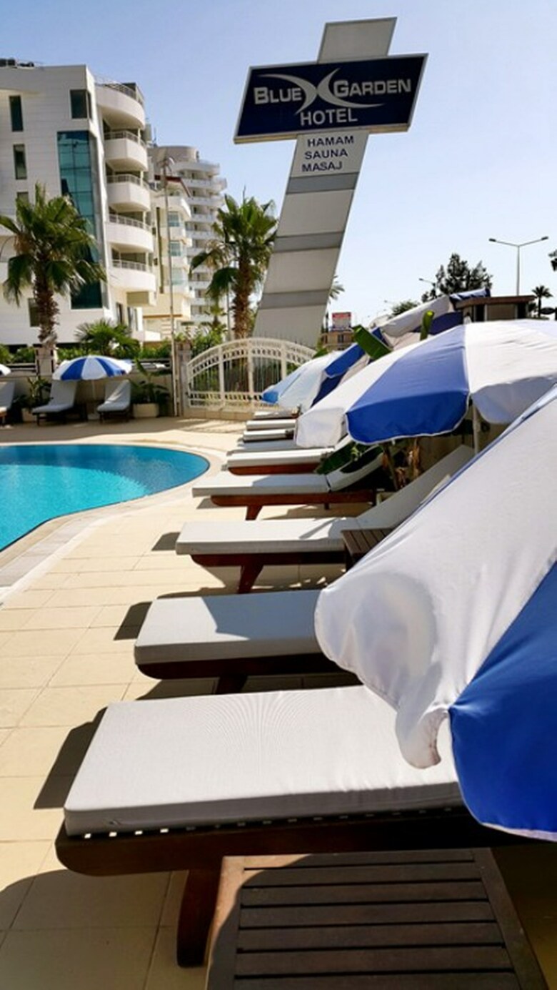 Hotel Blue Garden