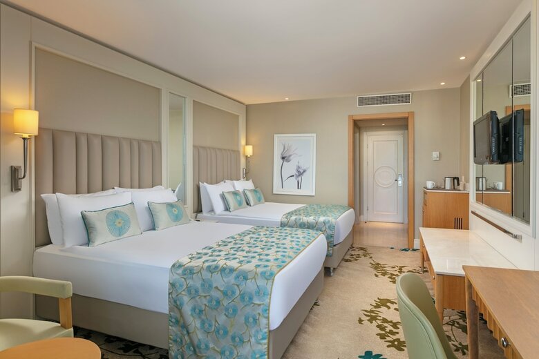 Titanic Beach & Resort De Luxe Hotel
