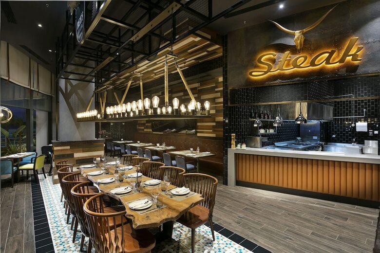 Titanic Beach & Resort De Luxe Hotel