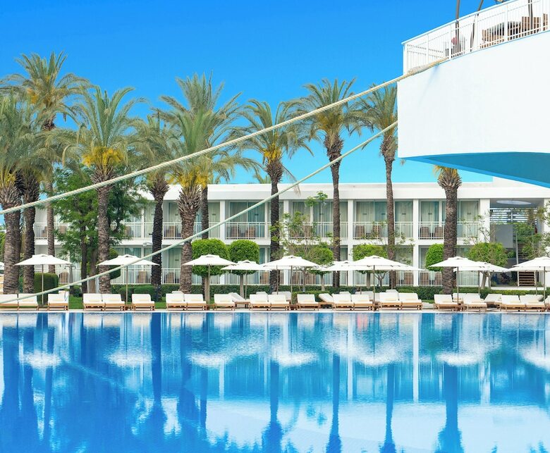 Titanic Beach & Resort De Luxe Hotel