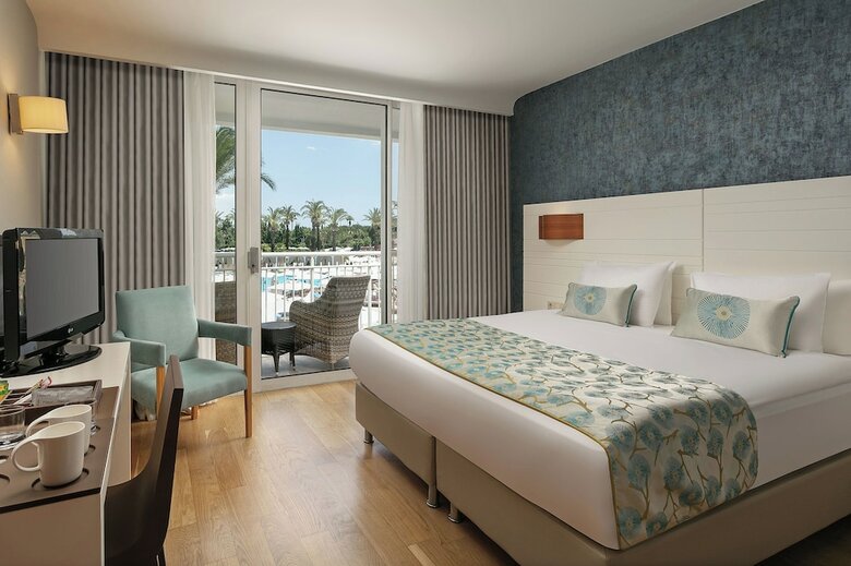 Titanic Beach & Resort De Luxe Hotel