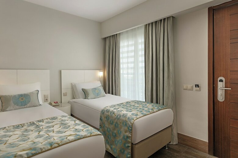 Titanic Beach & Resort De Luxe Hotel