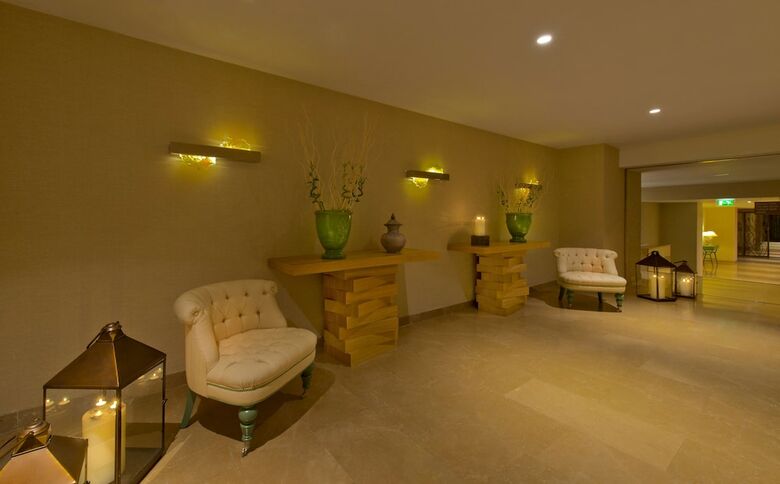 Titanic Beach & Resort De Luxe Hotel