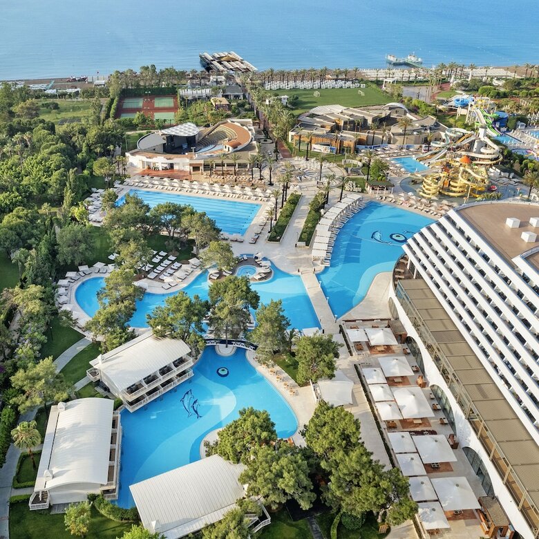 Titanic Beach & Resort De Luxe Hotel