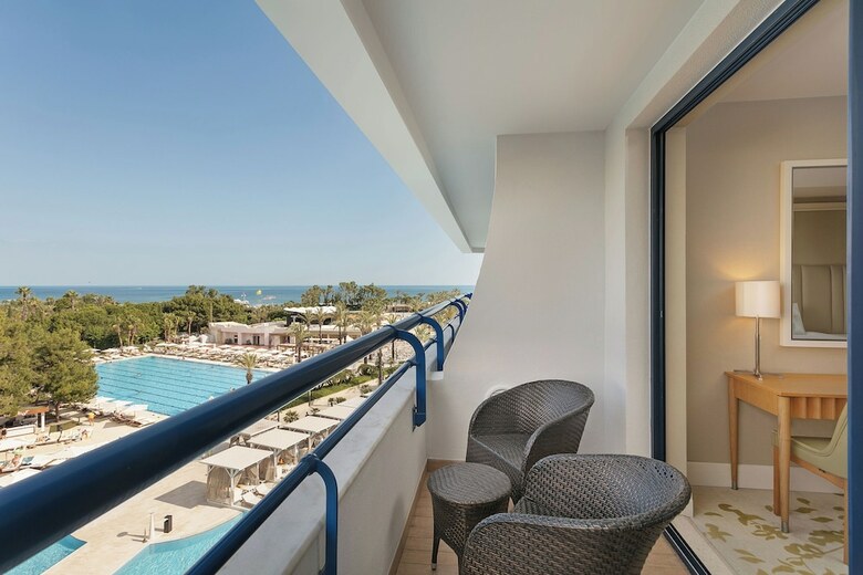 Titanic Beach & Resort De Luxe Hotel