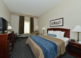 Hotel Comfort Inn & Suites