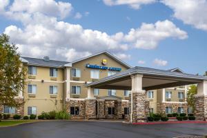 Hotel Comfort Inn & Suites