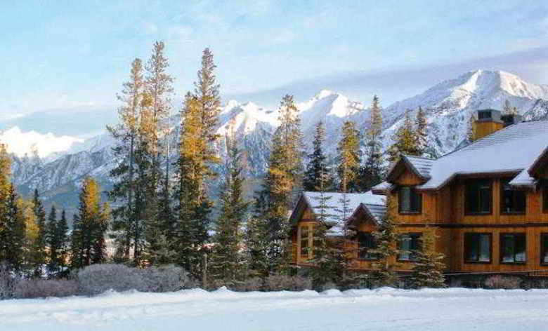 Hotel Resort At Canmore Banff