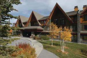 Hotel Resort At Canmore Banff
