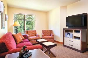 Hotel Resort At Canmore Banff